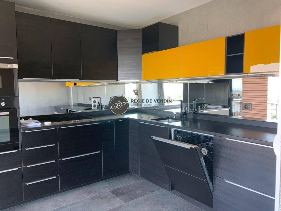 Appartement 3 pièces 73 m² · à Saint-Priest · 73 m² · 1 082 €/mois