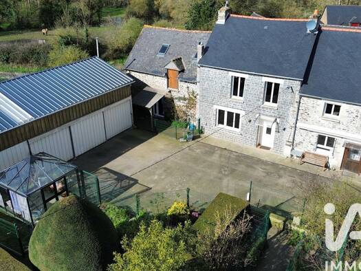 Maison à vendre 290 000 € 5 pièces 2 chambres 169 m² 3 500 m² de terrain Évran 22630