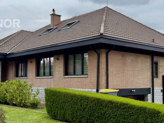 Villa à vendre 1 050 000 € 12 pièces 6 chambres 320 m² 2 703 m² de terrain Capinghem 59160