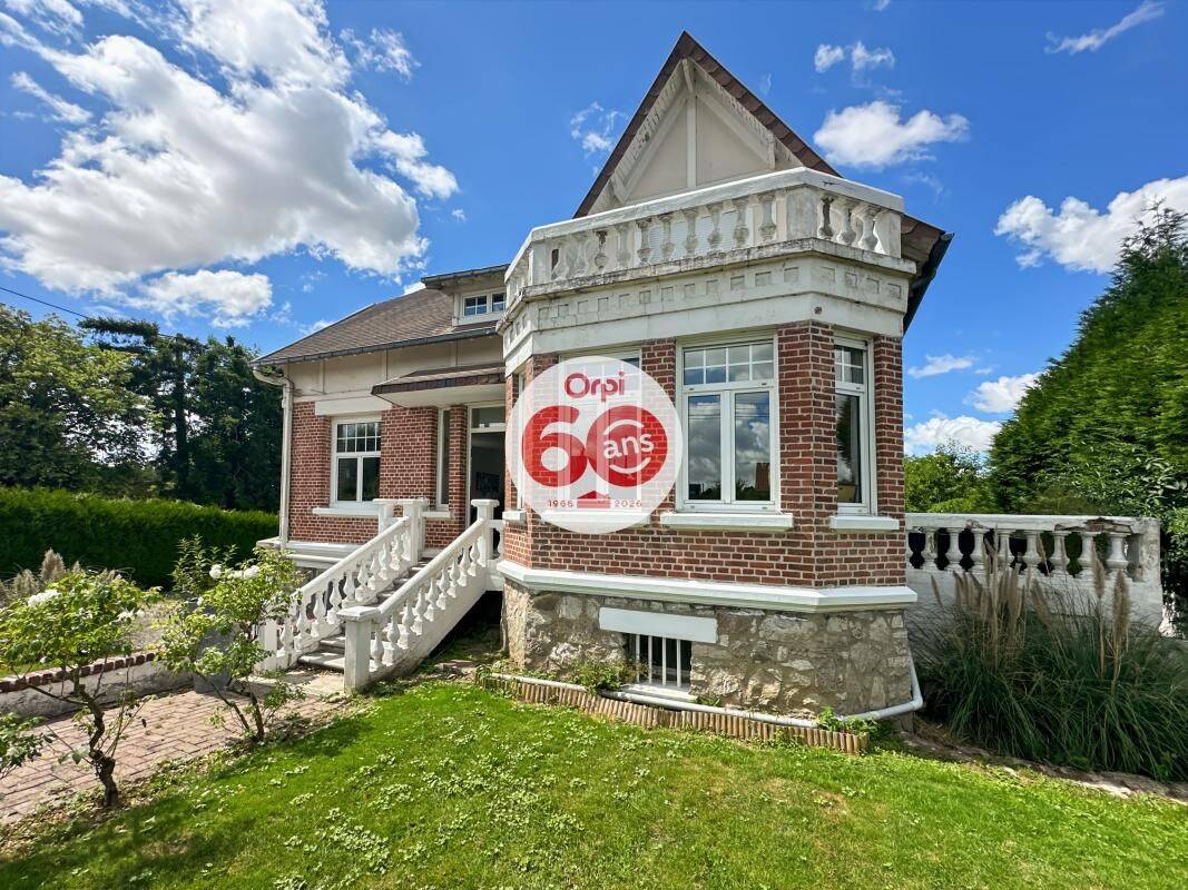 Maison 7 pièces 210 m² · à Beaumetz-lès-Loges · 210 m² · 353 000 €