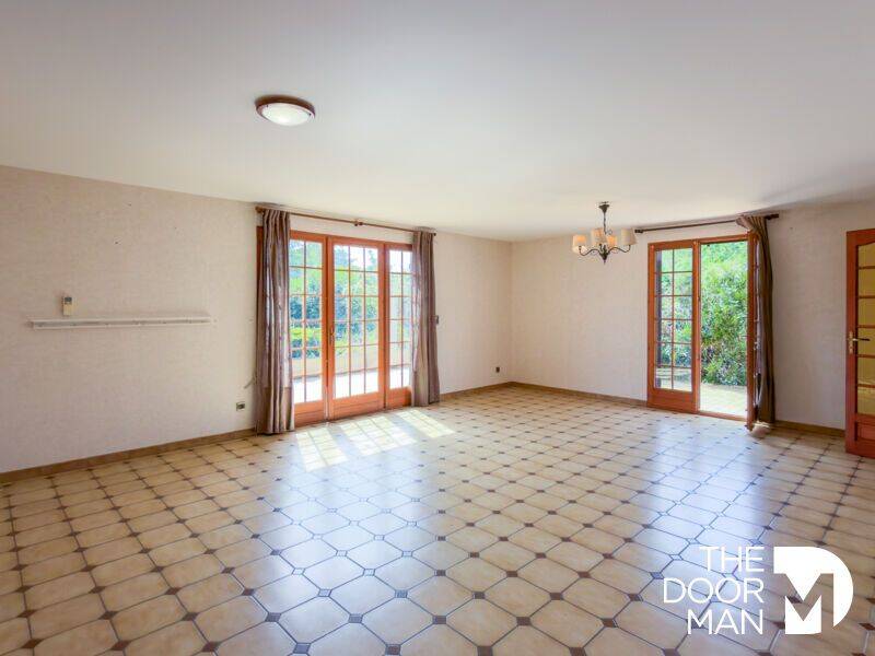 Maison 8 pièces 214 m² · à Trouy · 214 m² · 349 000 €