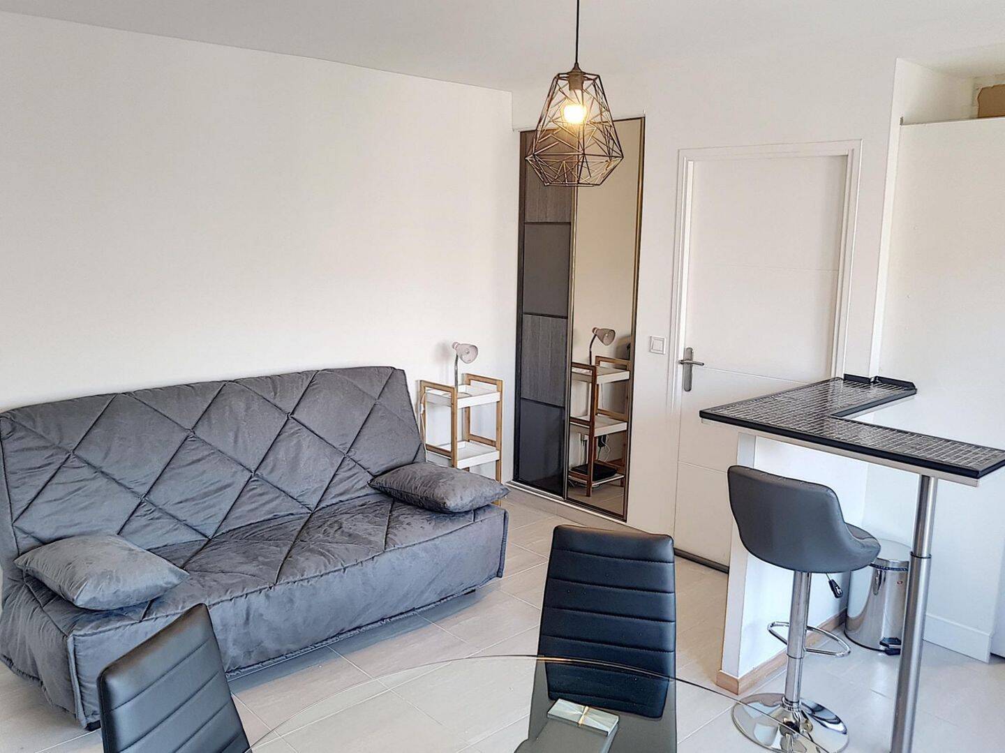 Appartement 1 pièce 27 m² · à Nice · 26,5 m² · 761 €