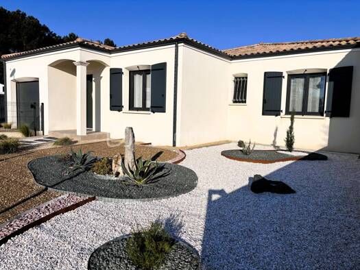 Maison de plain-pied à vendre 450 000 € 5 pièces 3 chambres 112 m² 573 m² de terrain Étaules 17750