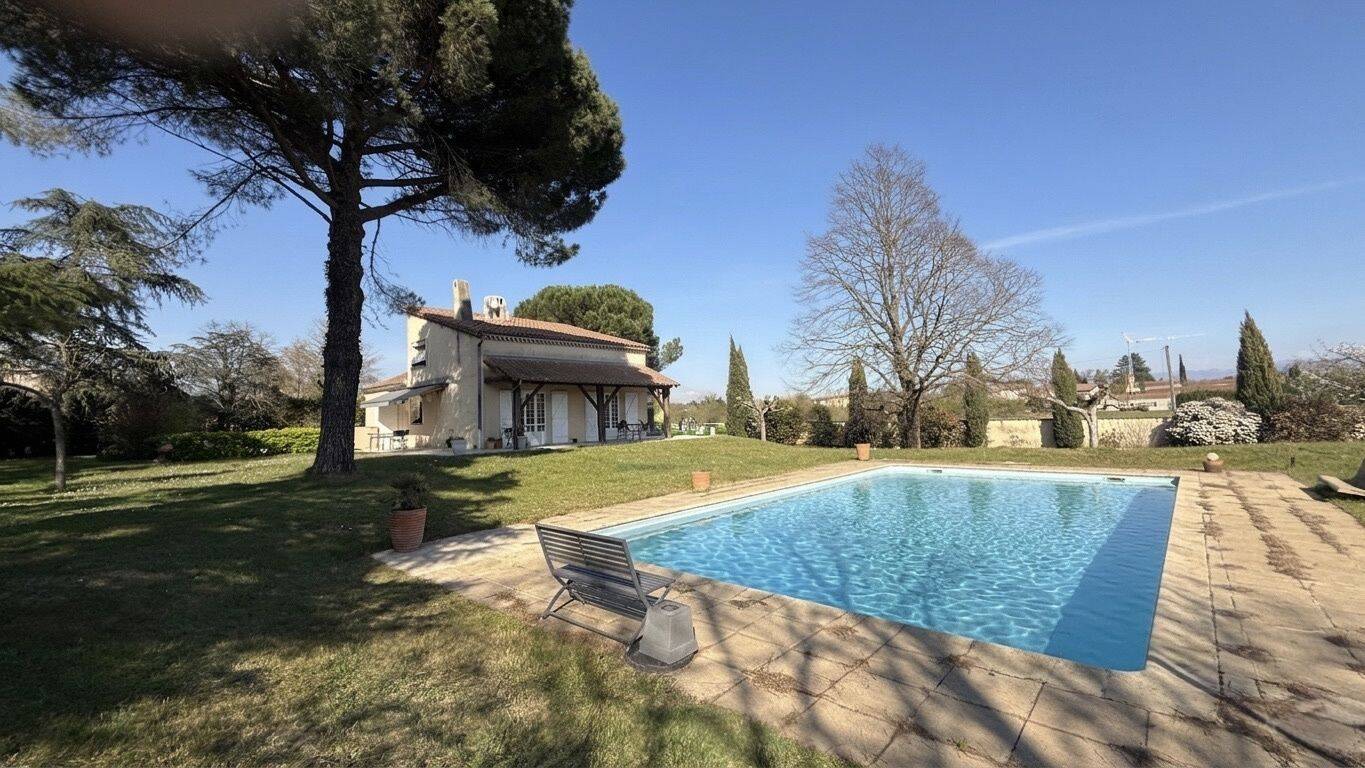 Maison 6 pièces 164 m² · à Bourg-lès-Valence · 164 m² · 435 000 €