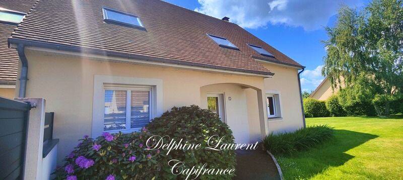 Maison 8 pièces 198 m² · à Petiville · 198 m² · 555 500 €
