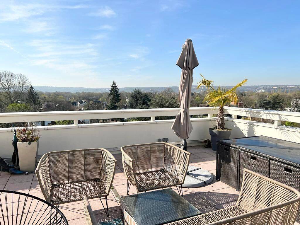Appartement 6 pièces 141 m² · à Le Vésinet · 141 m² · 3 800 €/mois