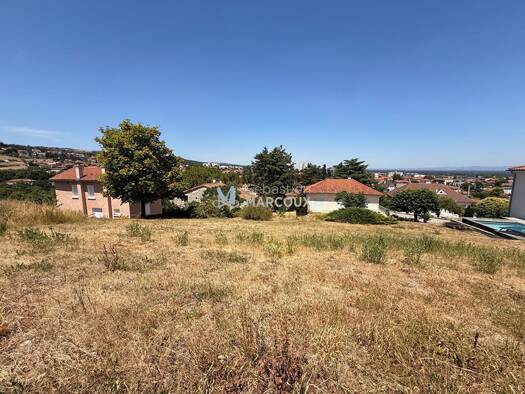 Terrain constructible à vendre 85 000 € 600 m² de terrain Estialet le Bouchet Montbrison 42600
