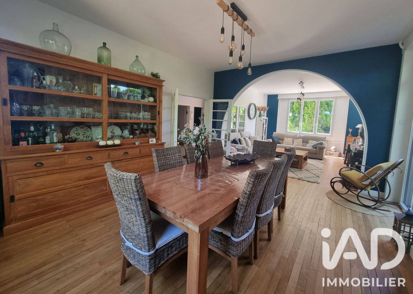 Maison 10 pièces 245 m² · à Brissac Loire Aubance · 245 m² · 629 000 €