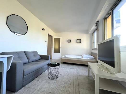 Appartement à louer 790 € 1 pièce 26,3 m² 4ème étage Corniche Fleurie Nice 06200