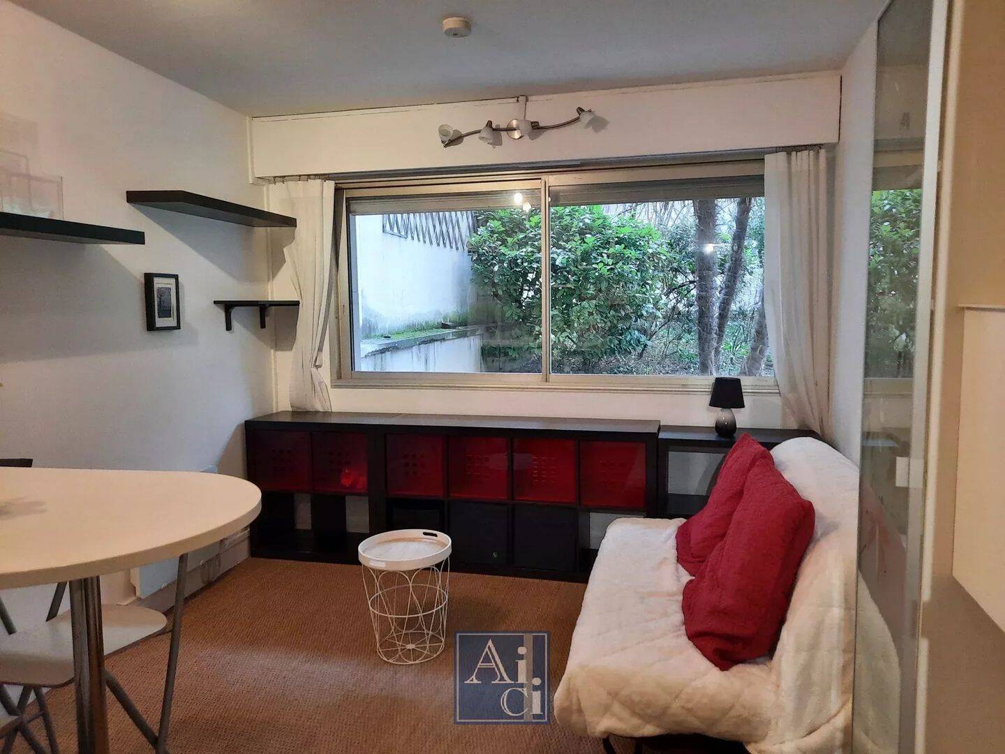 Appartement 1 pièce 18 m² · à Paris 16ème Arrondissement · 17,7 m² · 835 €