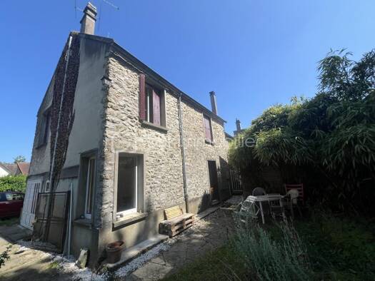 Maison à vendre 298 000 € 5 pièces 4 chambres 126 m² 1 500 m² de terrain Janville-sur-Juine 91510