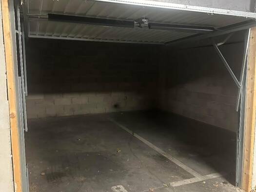 Parking à louer 110 € 16 m² Synagogue-Bonaventure Avignon 84000