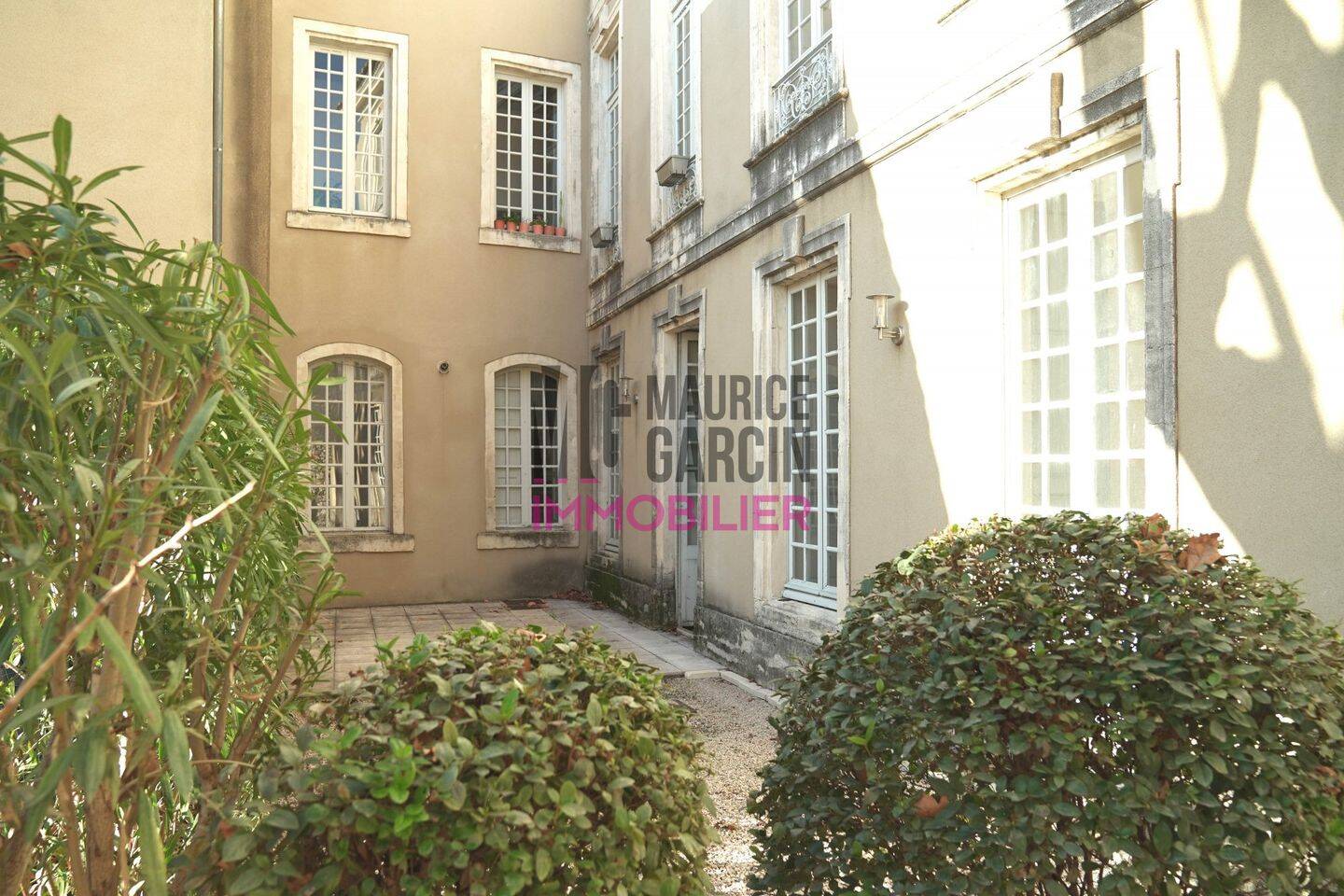 Appartement 5 pièces 172 m² · à Noves · 172 m² · 950 €