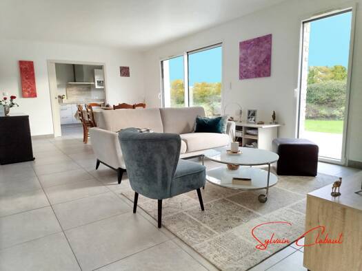 Maison de plain-pied à vendre 308 000 € 8 pièces 3 chambres 106 m² 793 m² de terrain Centre Ville-Bruyeres Longuenesse 62219