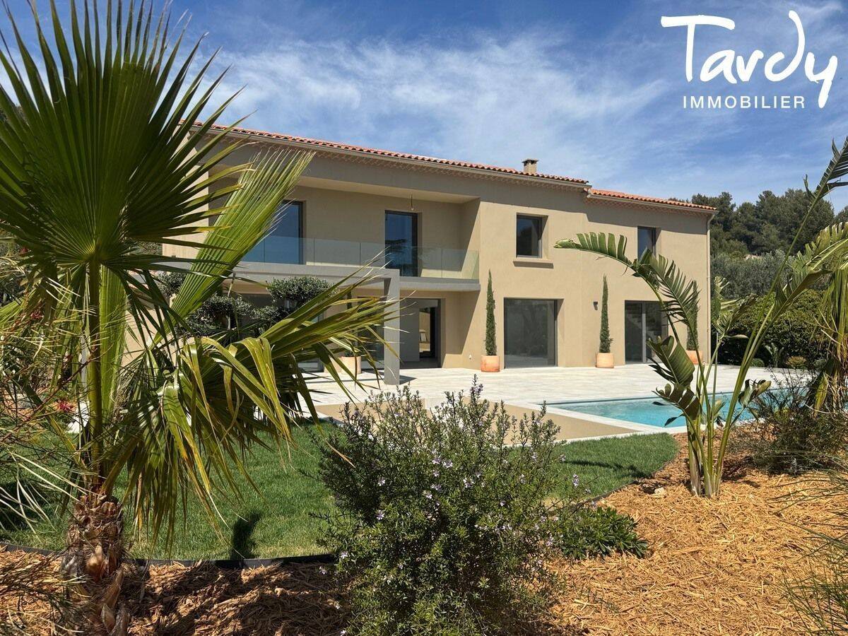 Maison 6 pièces 250 m² · à La Cadière-d'Azur · 250 m² · 1 750 000 €