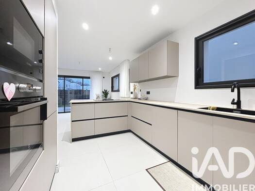 Maison à vendre 410 000 € 6 pièces 4 chambres 121 m² 334 m² de terrain Orgères 35230