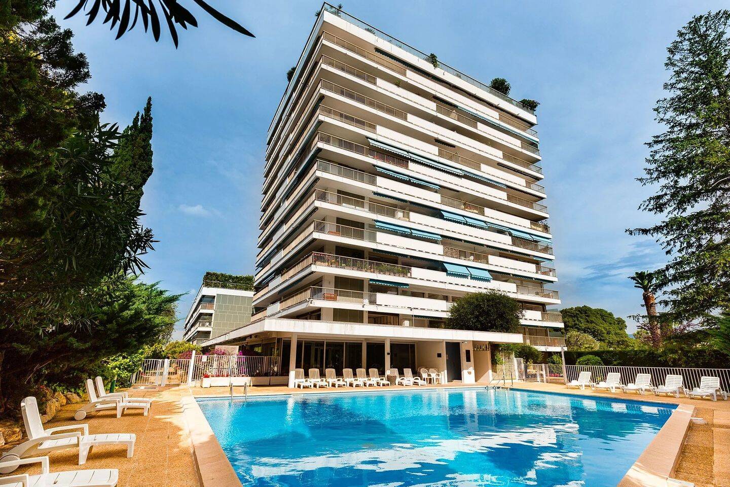 Appartement 1 pièce 28 m² · à Cannes · 28,1 m² · 169 067 €