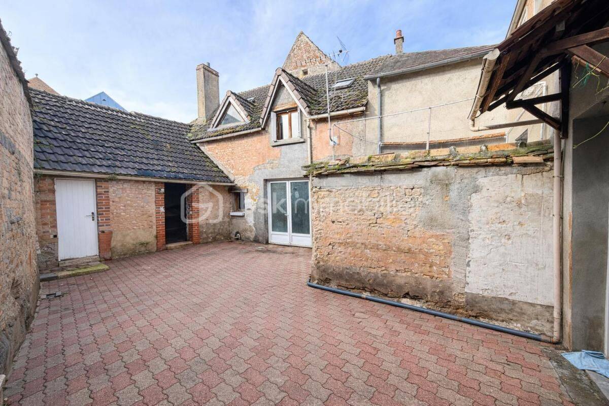 Maison 5 pièces 110 m² · à Boynes · 110 m² · 55 500 €