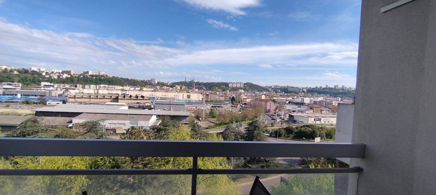 Appartement 4 pièces 82 m² · à Lyon 9ème Arrondissement · 82 m² · 1 380 €/mois