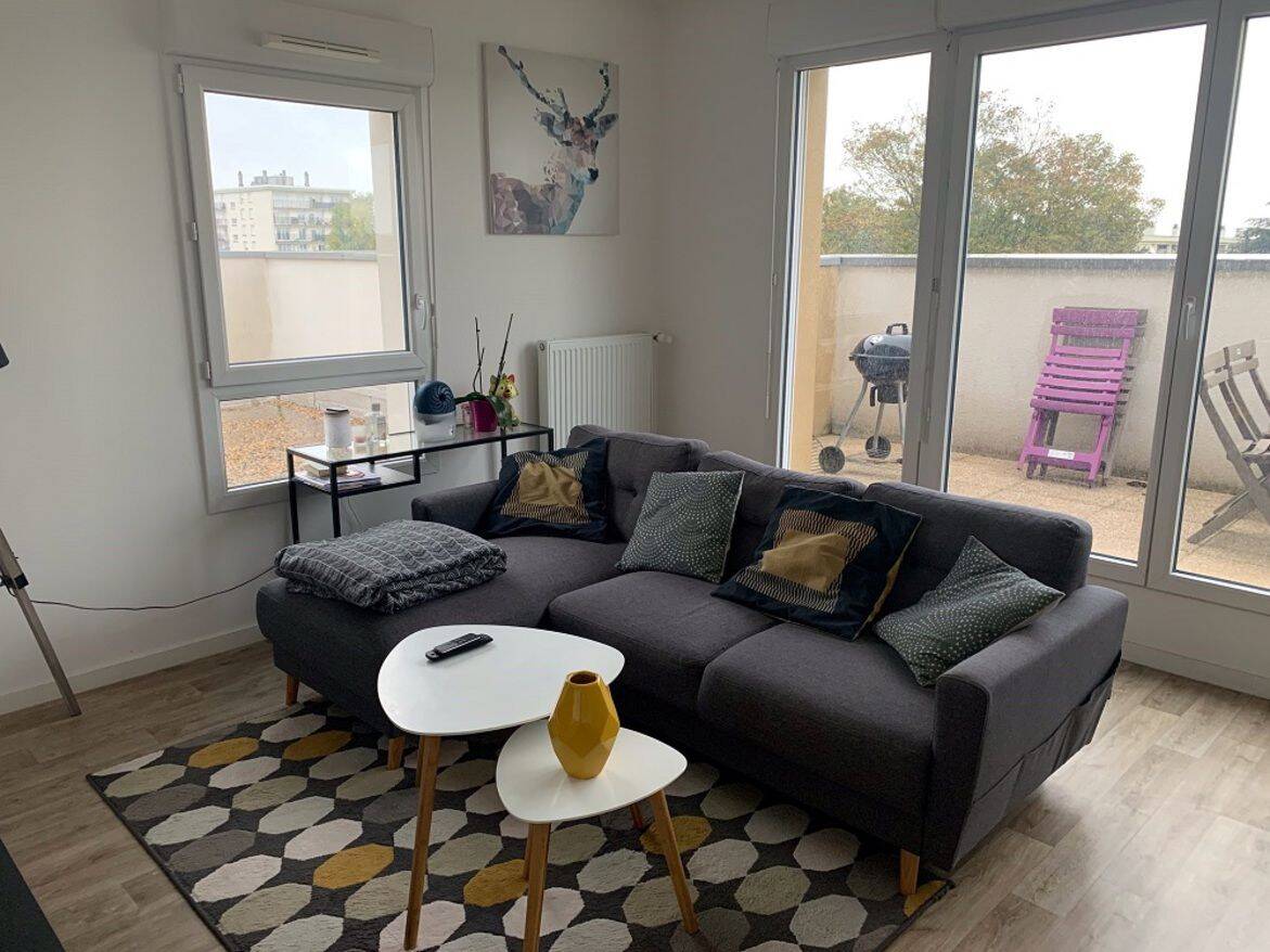 Appartement 3 pièces 67 m² · à Joué-lès-Tours · 67,3 m² · 825 €