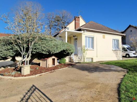 Maison à vendre 559 000 € 8 pièces 5 chambres 145 m² 1 007 m² de terrain La Boissiere Plaisir 78370