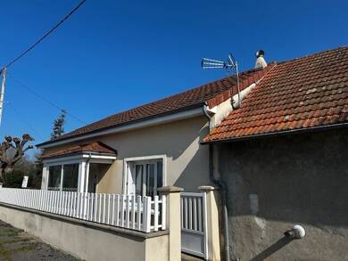Mas à vendre 148 000 € 4 pièces 3 chambres 85 m² 4 490 m² de terrain Cusset 03300