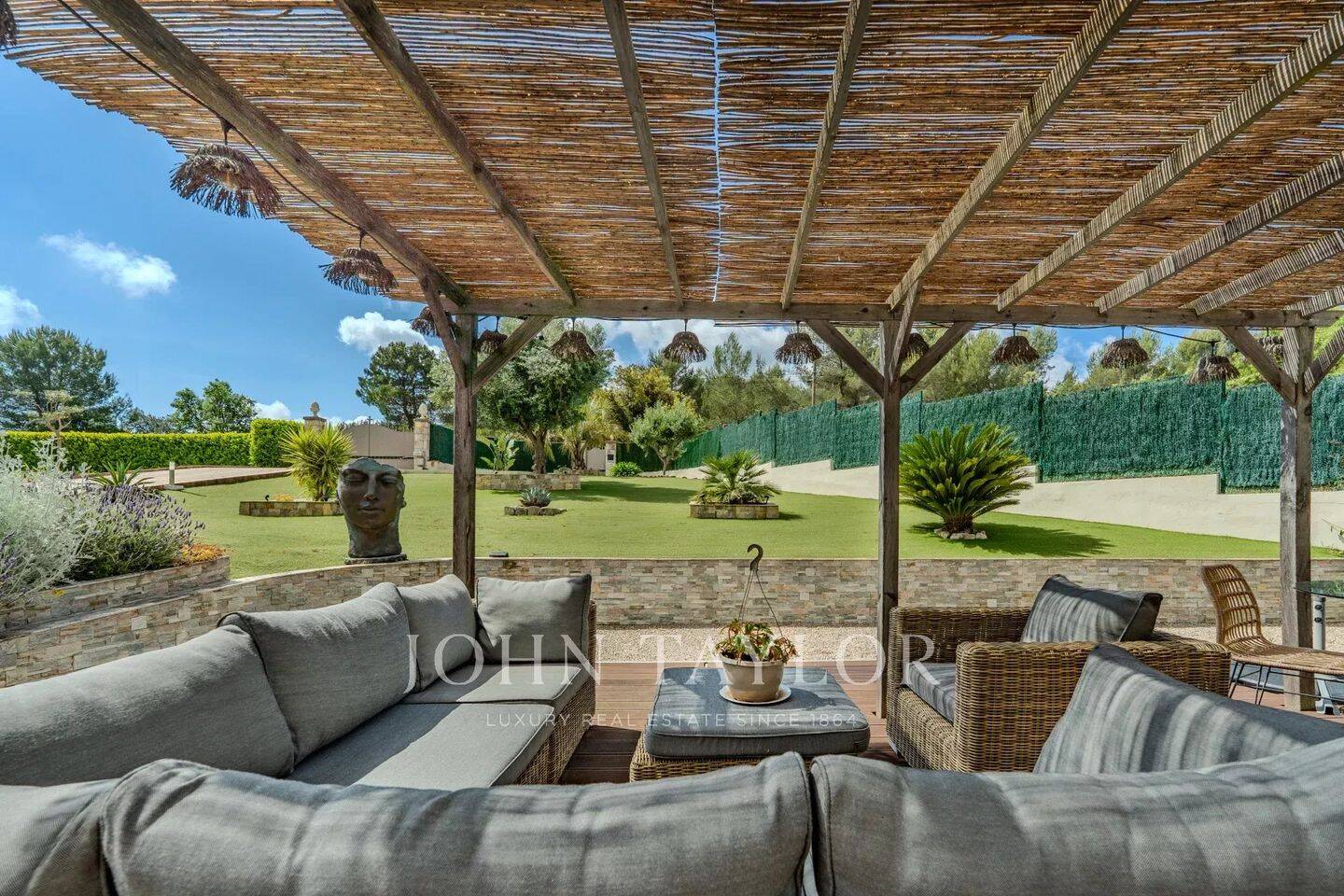 Maison 6 pièces 251 m² · à Peymeinade · 251 m² · 1 199 000 €