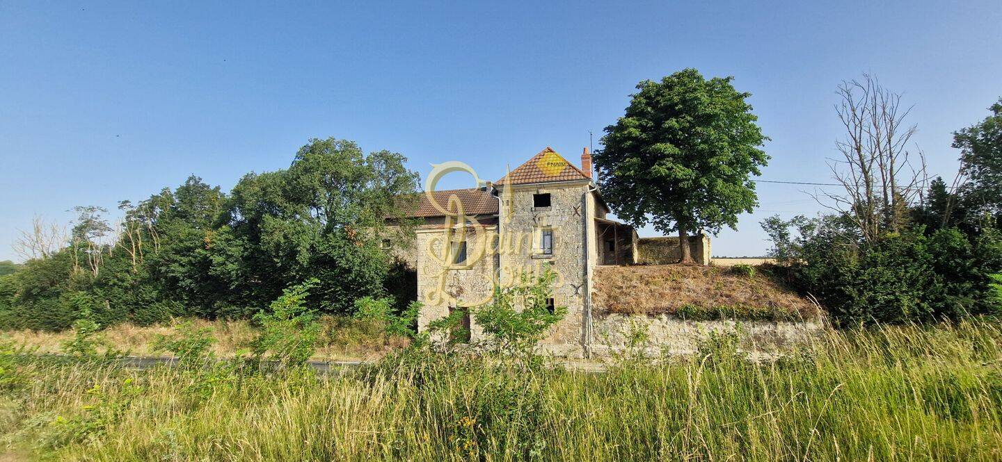 Maison 4 pièces 105 m² · à Loudun · 105 m² · 54 000 €