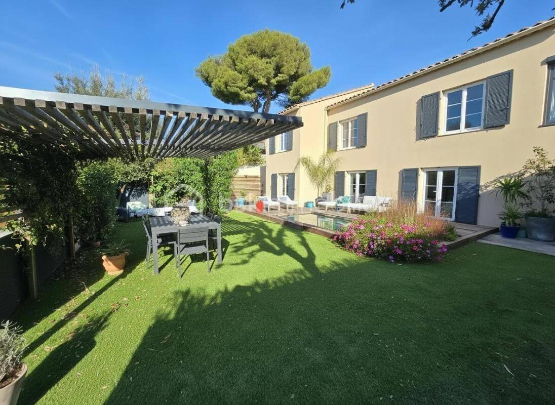 Maison 6 pièces 135 m² · à Carry-le-Rouet · 135 m² · 730 000 €