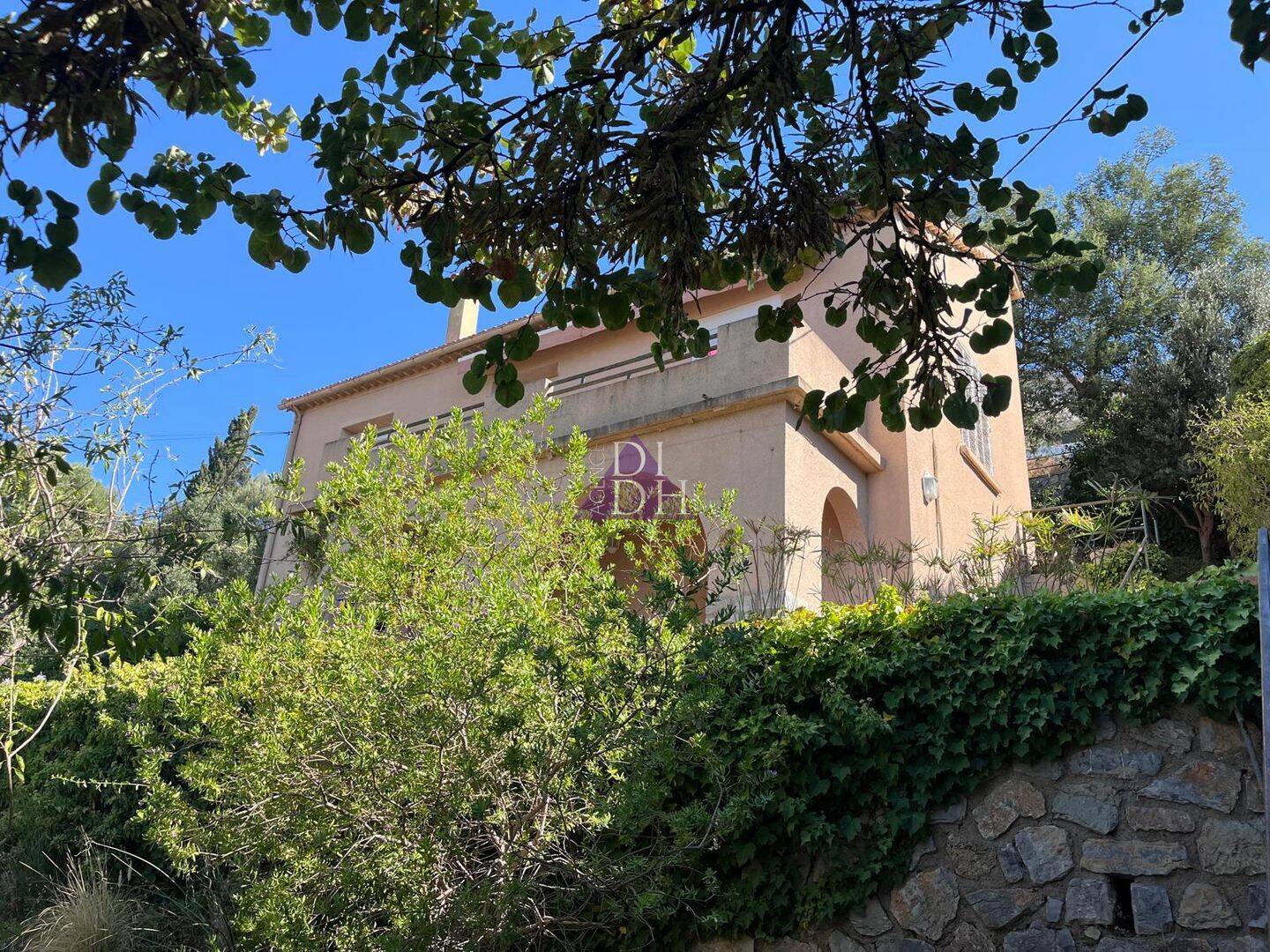 Maison 6 pièces 127 m² · à Hyères · 127,4 m² · 785 000 €
