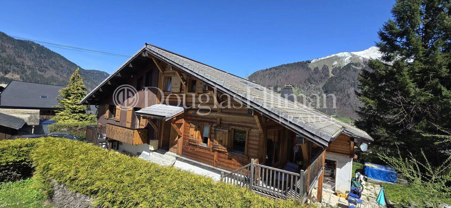 Maison 11 pièces 238 m² · à Morzine · 238 m² · 1 050 000 €