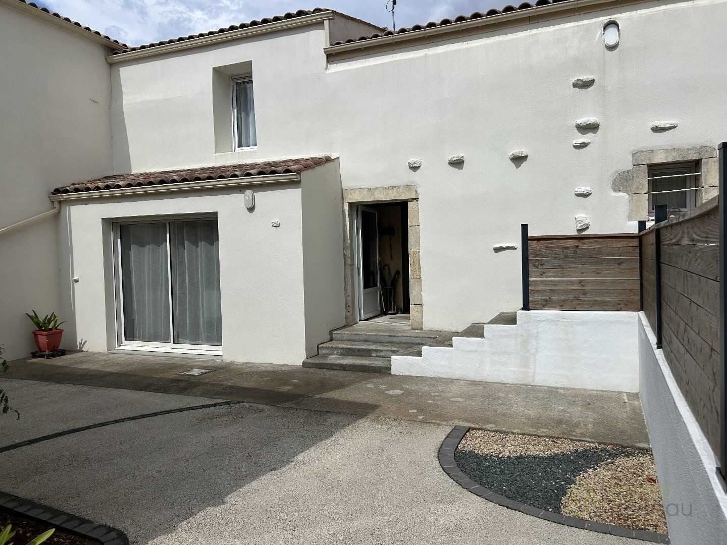 Maison 5 pièces 143 m² · à Chaillé-les-Marais · 143 m² · 343 000 €