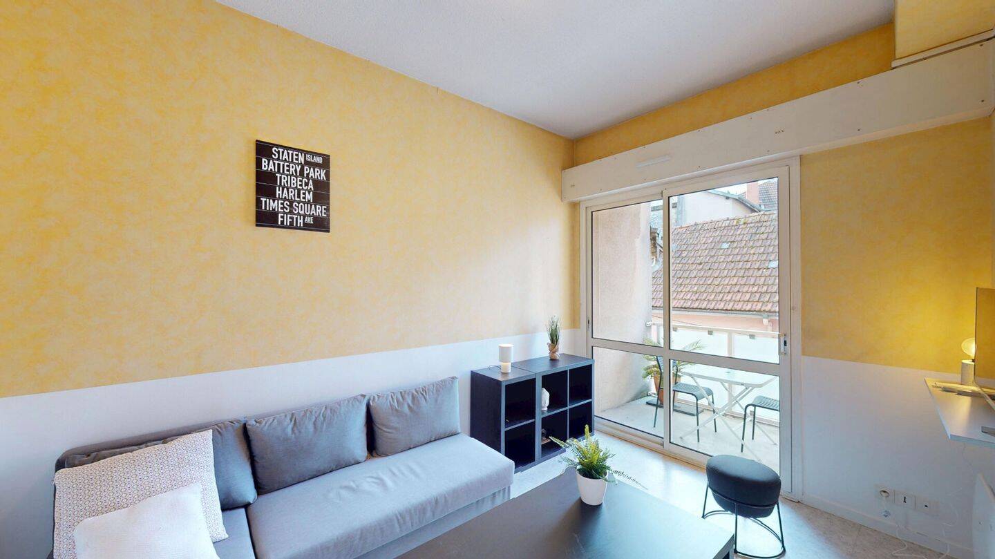Appartement 2 pièces 51 m² · à Oyonnax · 51 m² · 582 €