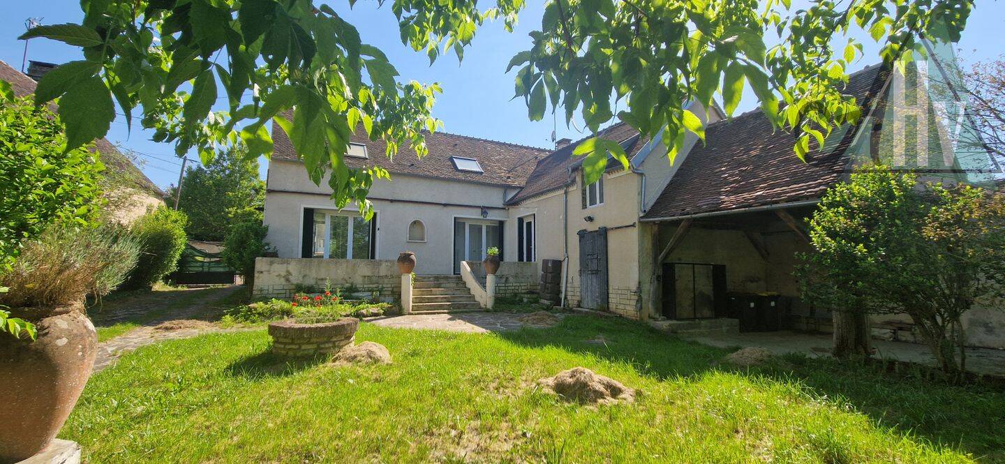 Maison 7 pièces 151 m² · à Fontaine-Fourches · 151 m² · 205 440 €