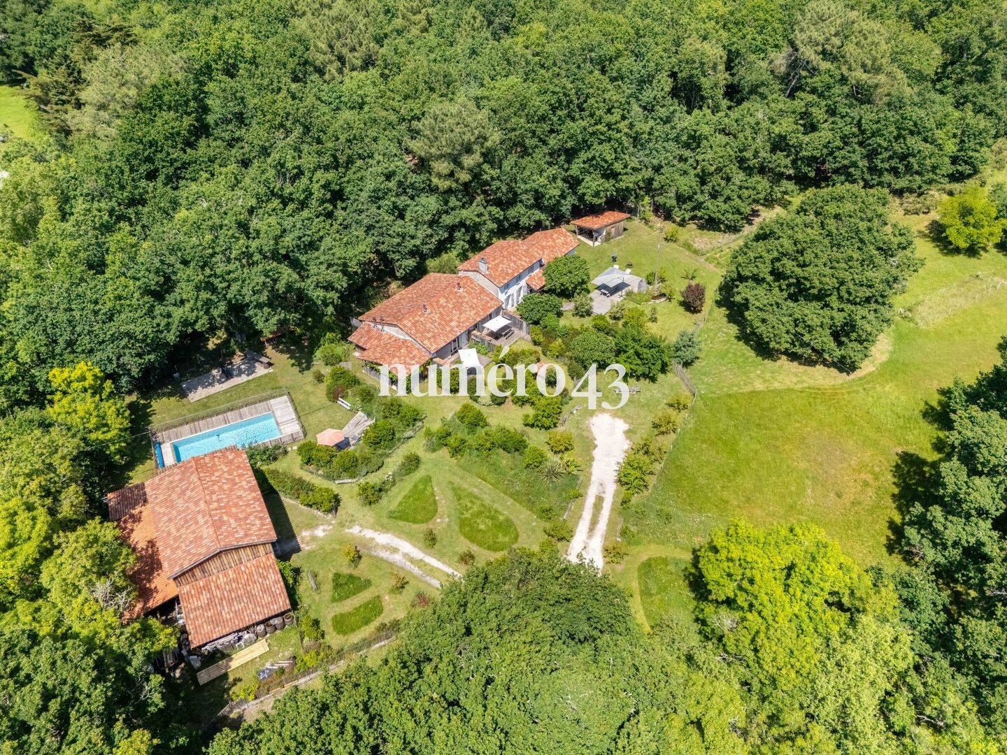 Maison 10 pièces 220 m² · à Soulac-sur-Mer · 220 m² · 899 000 €