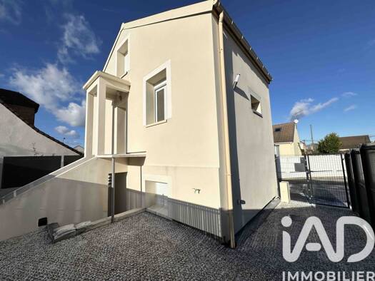 Maison à vendre 310 000 € 4 pièces 3 chambres 64 m² 84 m² de terrain L'Union Sartrouville 78500