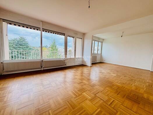 Appartement à vendre 390 000 € 4 pièces 2 chambres 91 m² Étage 7/7 Centre Écully 69130