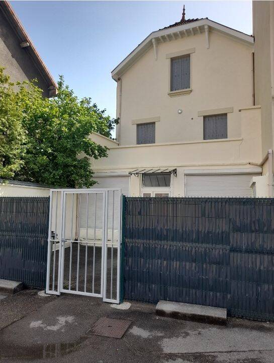 Maison de 135m2 à louer sur Grenoble — 1