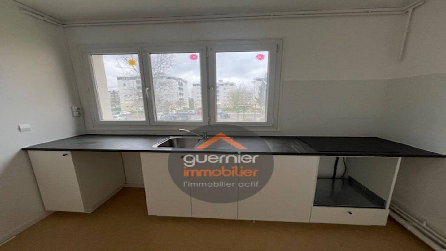 Appartement 6 pièces 105 m² · à Canteleu · 105 m² · 930 €