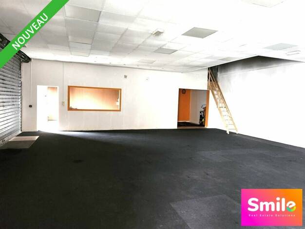 Local commercial à louer 2 400 € 290 m² de surface de vente Cassayet Narbonne 11100