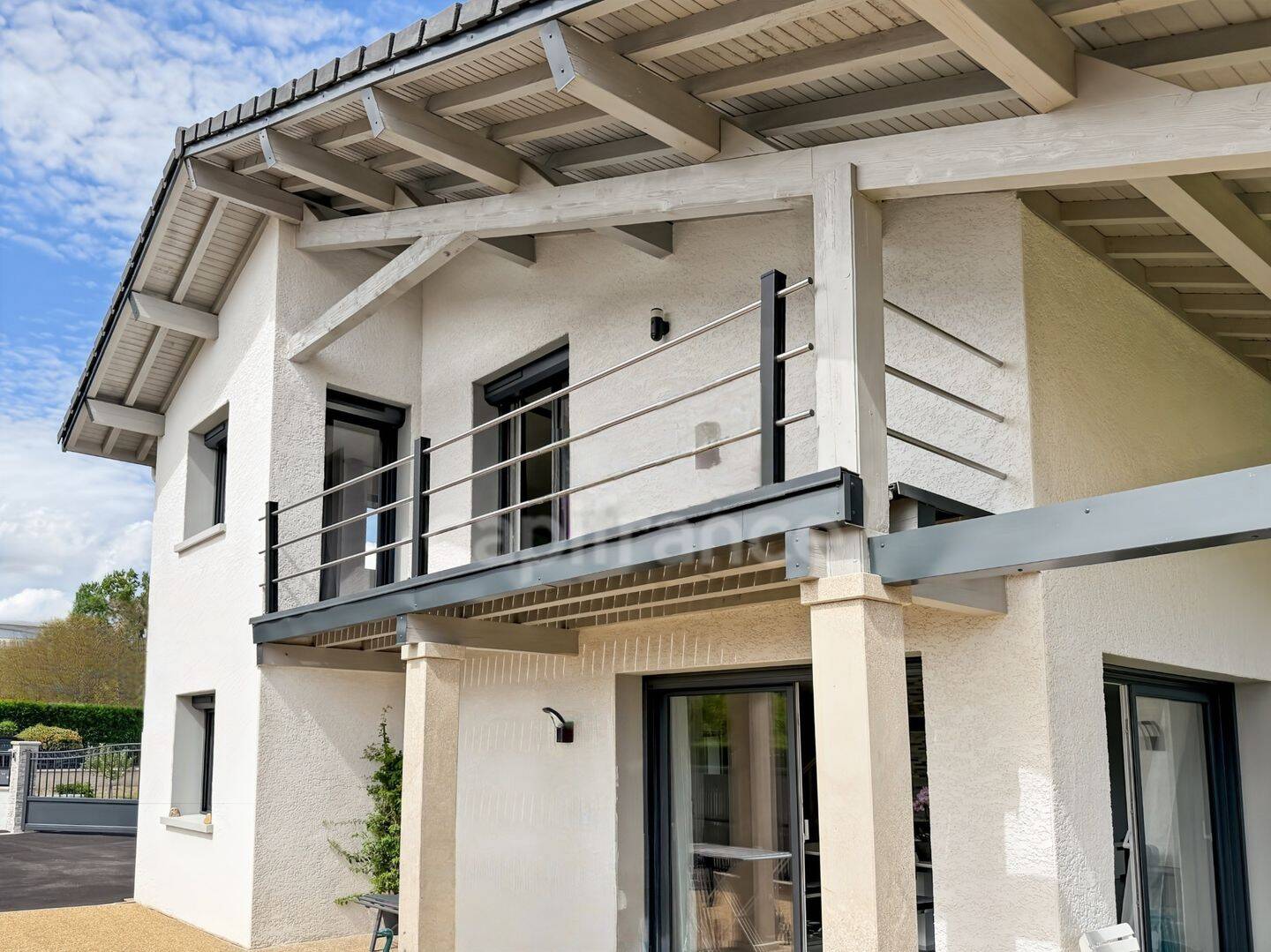 Maison 8 pièces 210 m² · à Prévessin-Moëns · 210 m² · 1 180 000 €