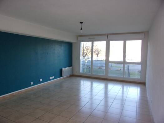 Appartement à louer 675 € 2 pièces 1 chambre 47 m² RDC/3 Saint Lazare Vernon 27200