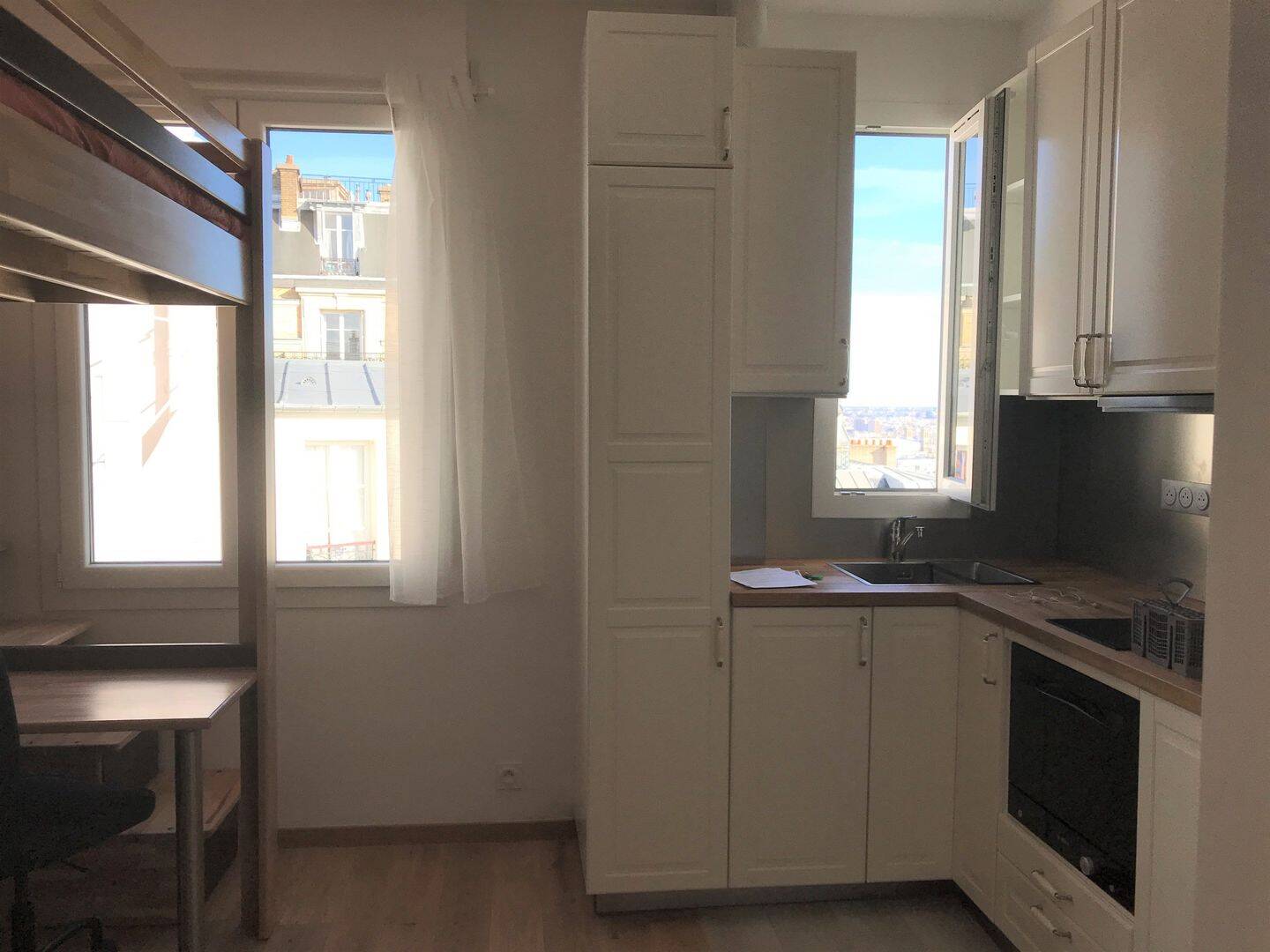 Appartement 1 pièce 18 m² · à Paris 18ème Arrondissement · 18 m² · 900 €/mois