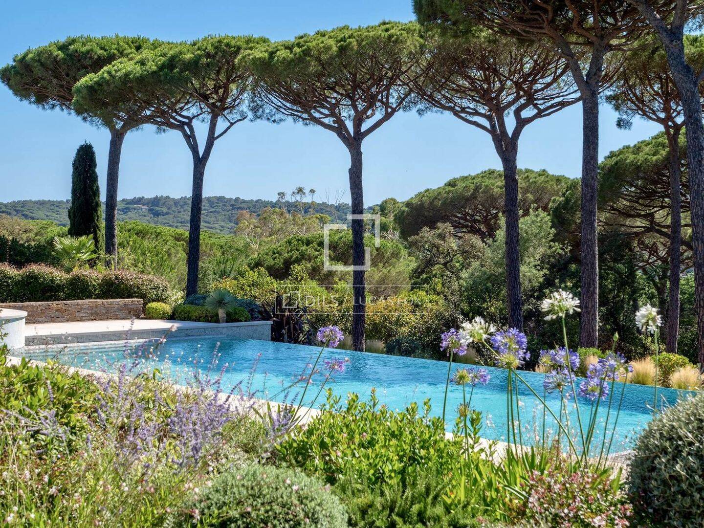 Maison 450 m² · à Saint-Tropez · 450 m² · 23 750 000 €