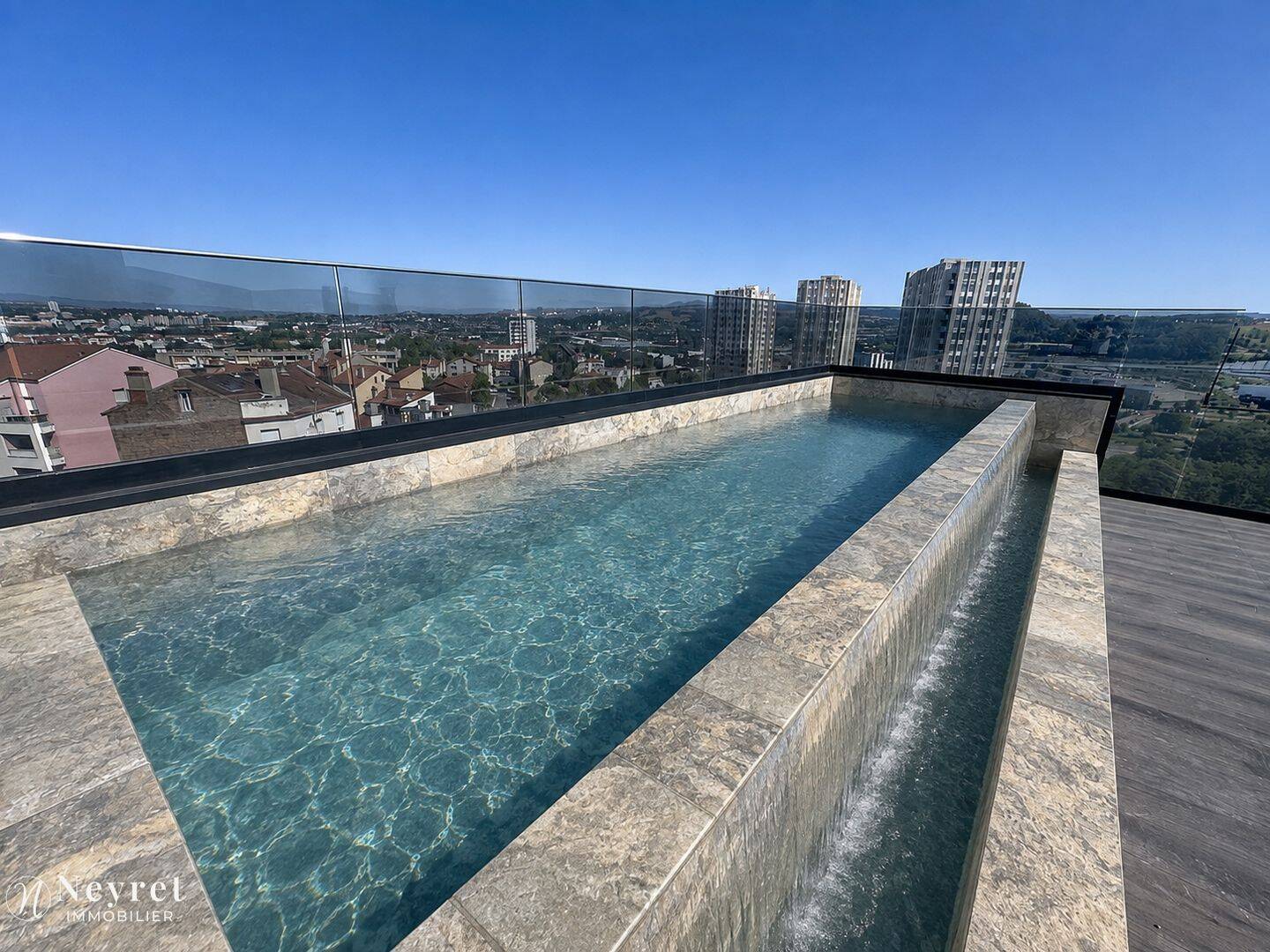 Appartement 5 pièces 253 m² · à Saint-Étienne · 253 m² · 599 000 €