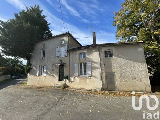 Maison à vendre 135 000 € 8 pièces 5 chambres 145 m² 790 m² de terrain Lussac-les-Châteaux 86320