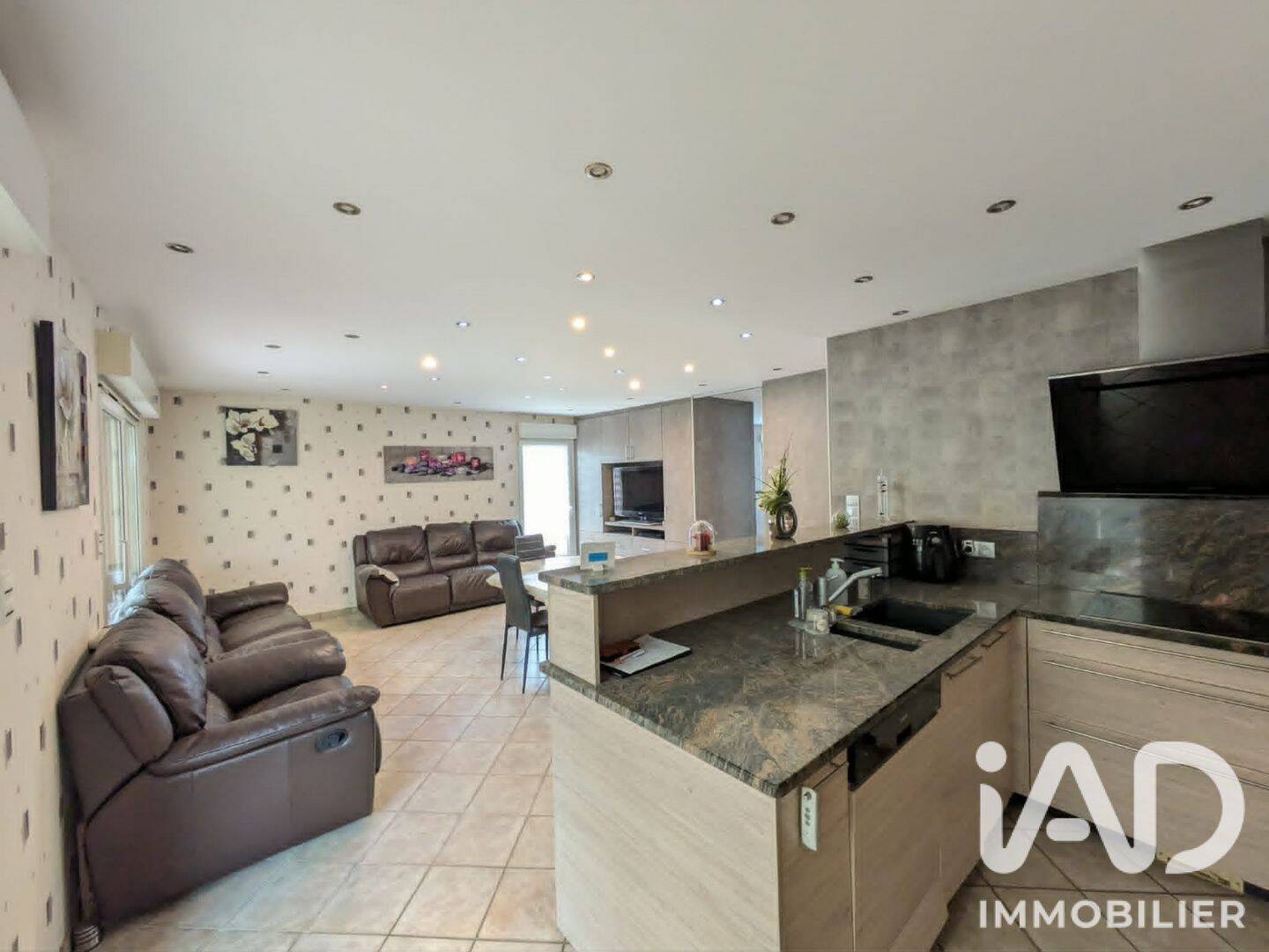 Maison 6 pièces 137 m² · à Neufchef · 137 m² · 404 000 €