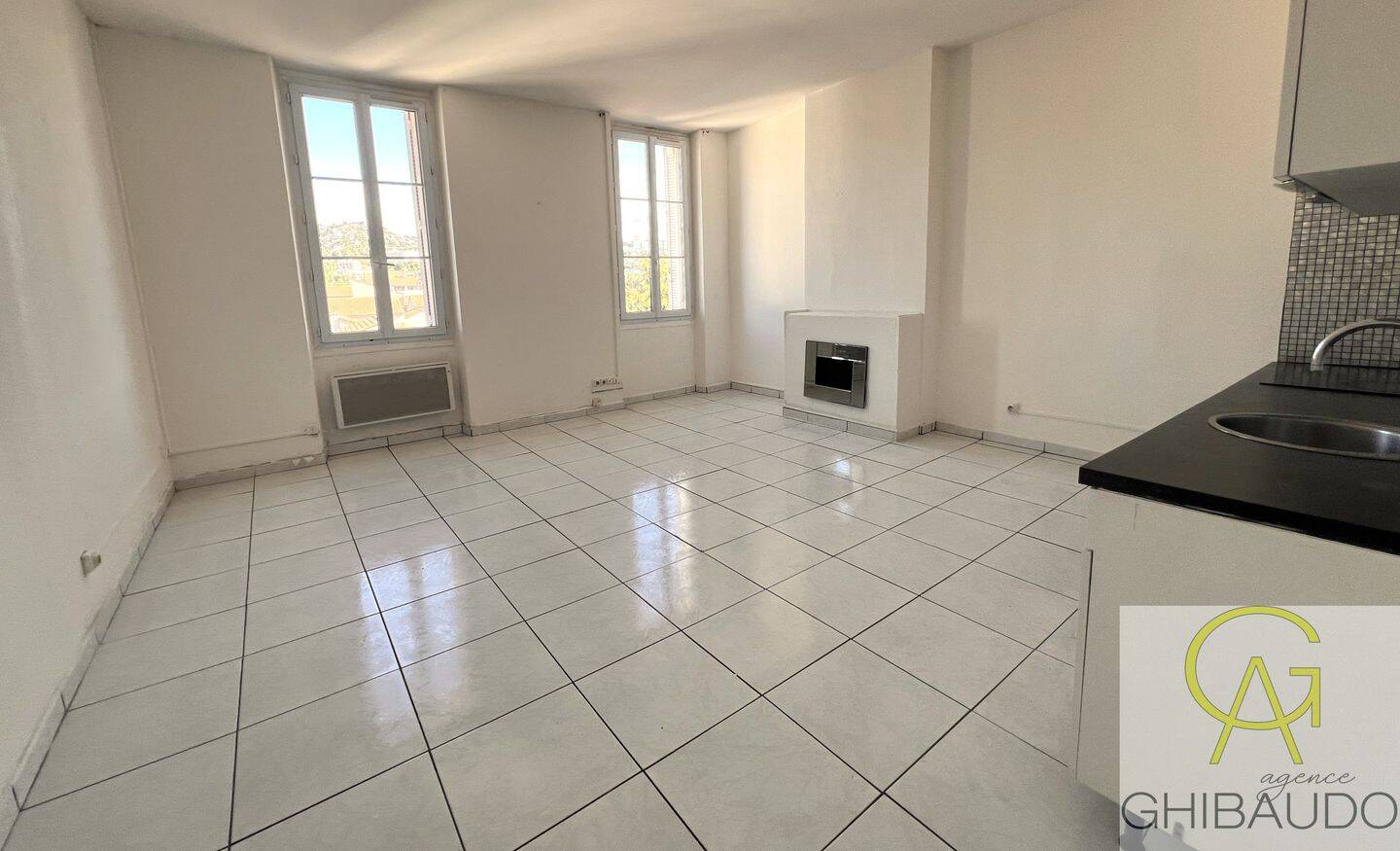 Appartement 3 pièces 68 m² · à Marseille 16ème Arrondissement · 68 m² · 120 000 €