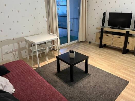 Appartement à louer 580 € 1 pièce 28 m² 5 étages disponible dès maintenant Europe Tours 37000