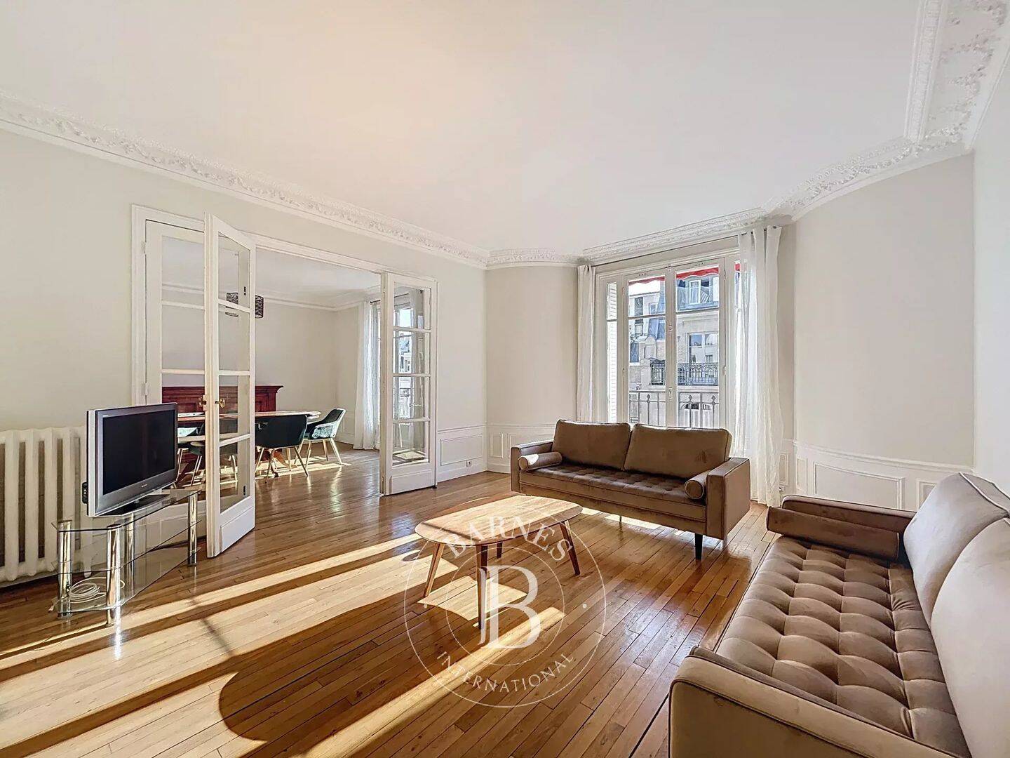 Appartement 5 pièces 145 m² · à Paris 16ème Arrondissement · 145,2 m² · 4 800 €